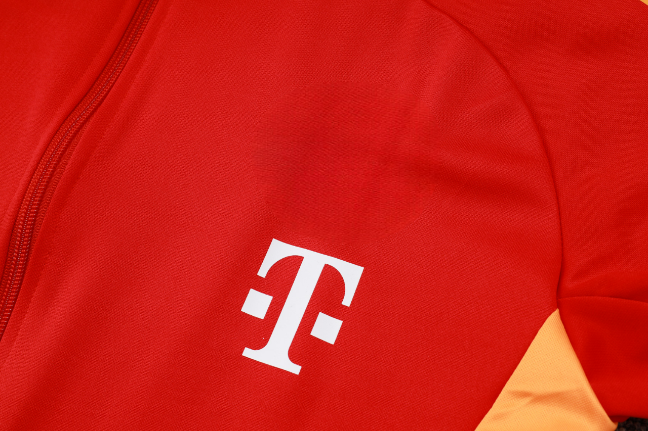 Bayern de Munich 24-25, Full-Zip, Model 1 Tracksuit